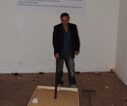 FATE L’ELEMOSINA E GIARDINO ZEN –  PIO MONTI ARTE CONTEMPORANEA