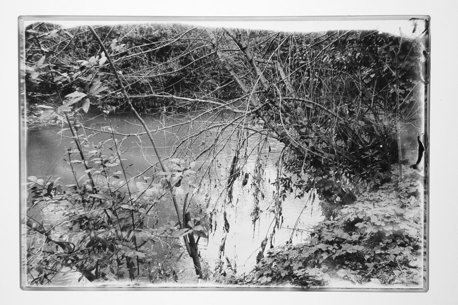 senza titolo n.47 su vetro dalla serie  di-vento